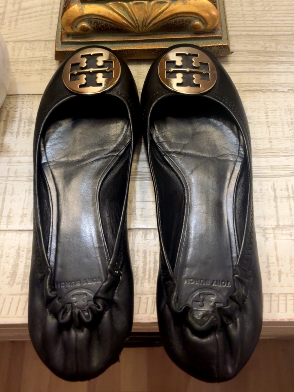 Tory Burch Black Leather Logo Medallion Ballet Flats ~ Size 10